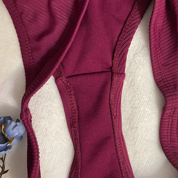 CALIFORNIA WAVES | Women’s 2-Piece Swimsuit Side Lace-Up Bikini Wine S / M NWOT - Picture 7 of 12